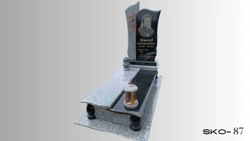 Одинарний пам'ятник з чорного граніту
