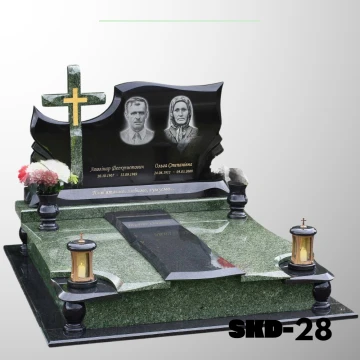 Подвійний пам'ятник з зеленого граніту