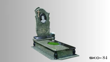 Одинарний пам'ятник з зеленого граніту