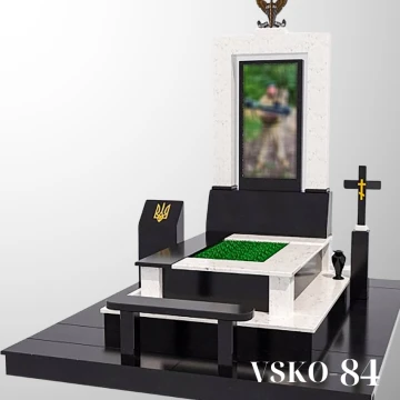Пам'ятник для військового з чорного та білого граніту
