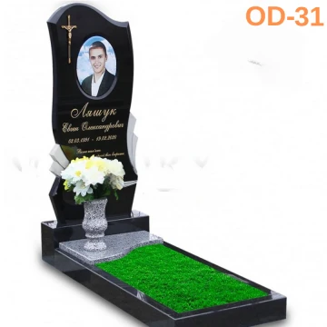 Одинарний пам'ятник з чорного граніту